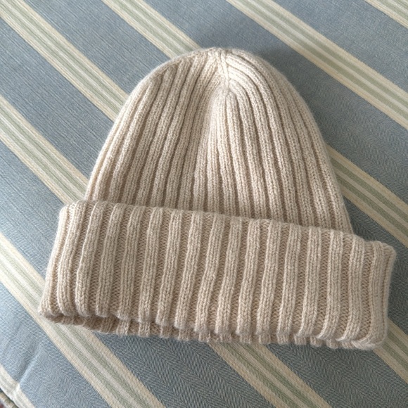 Knit Beanie (unisex) - Picture 2 of 2